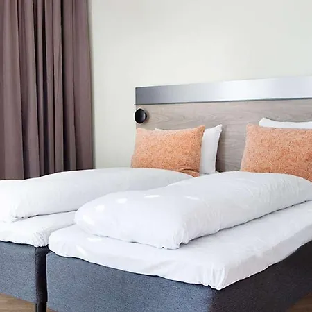 Comfort Airport Hotell 3*