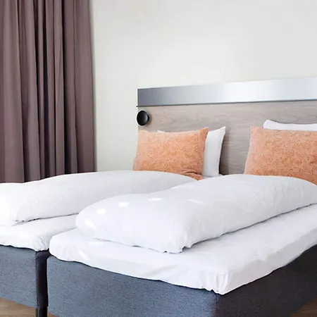Comfort Airport Hotell 3*