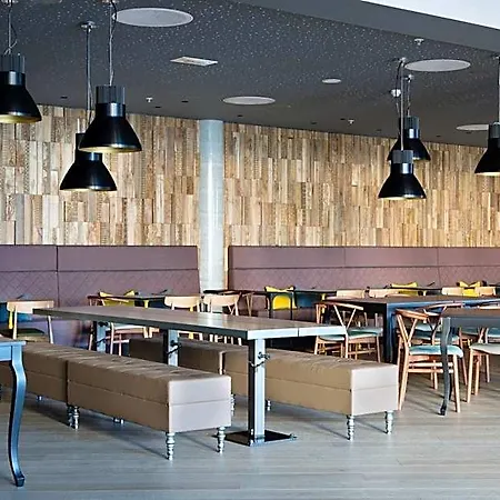 Hotel Comfort Airport 3*