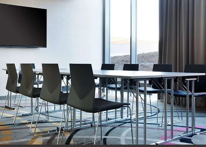 Comfort Airport 3* Μπέργκεν