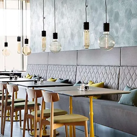 Comfort Hotel Bergen Airport 3*