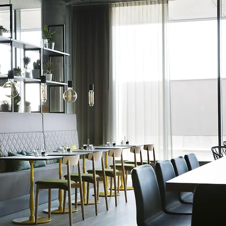 Hotel Comfort Hotel Bergen Airport 3*